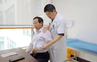 院領導親身體驗就醫(yī)流程，主題教育助力優(yōu)化患者服務